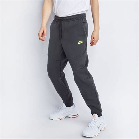 nike tech fleece heren sale|nike tech fleece pants clearance.